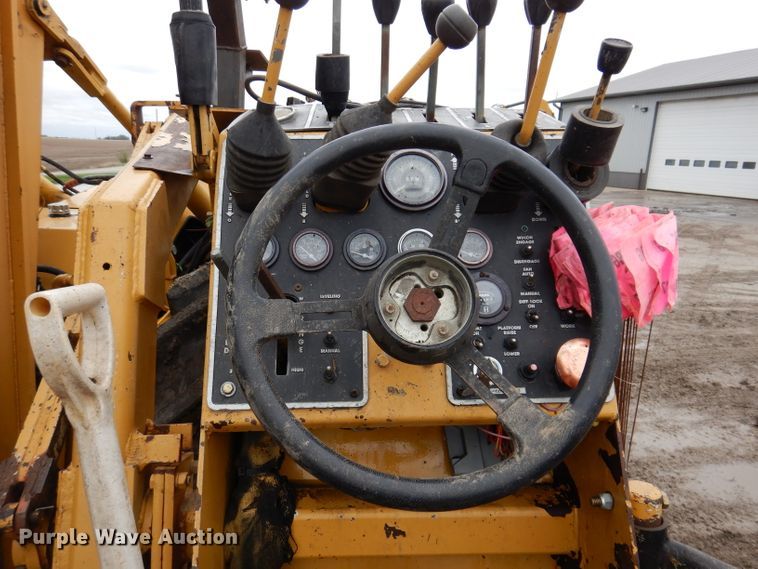 image for item DL5765 2000 Buckeye 6200M  tile plow