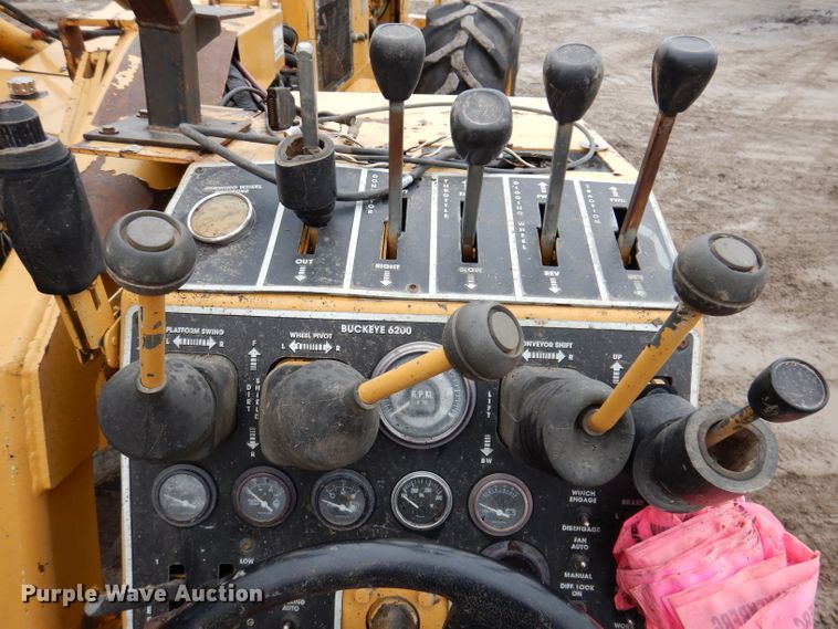 image for item DL5765 2000 Buckeye 6200M  tile plow