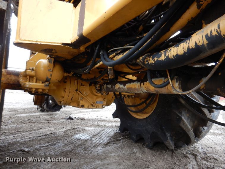 image for item DL5765 2000 Buckeye 6200M  tile plow