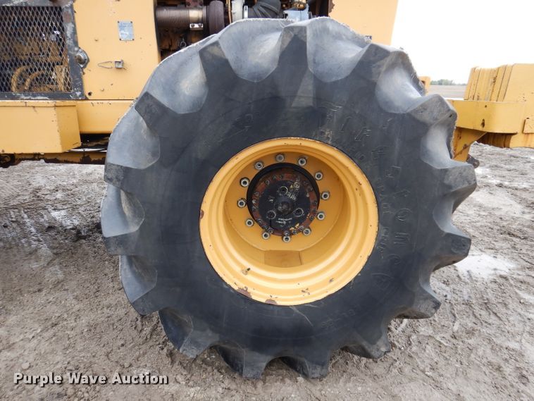 image for item DL5765 2000 Buckeye 6200M  tile plow