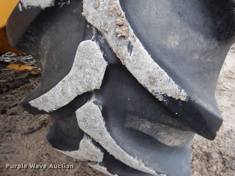 image for item DL5765 2000 Buckeye 6200M  tile plow