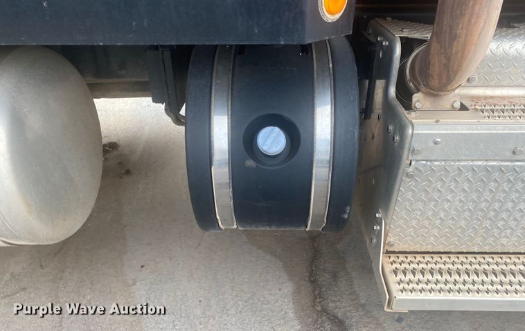 image for item DL6167 2012 Peterbilt 388  flatbed truck with mud mixer