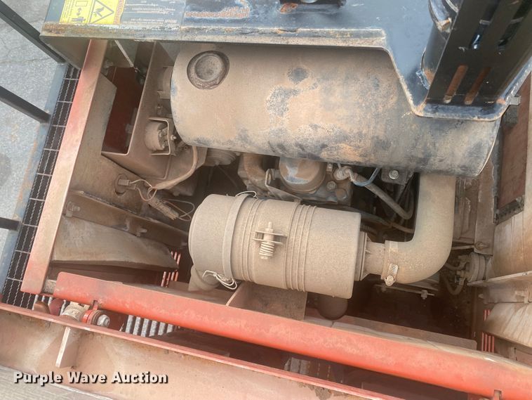 image for item DL6167 2012 Peterbilt 388  flatbed truck with mud mixer