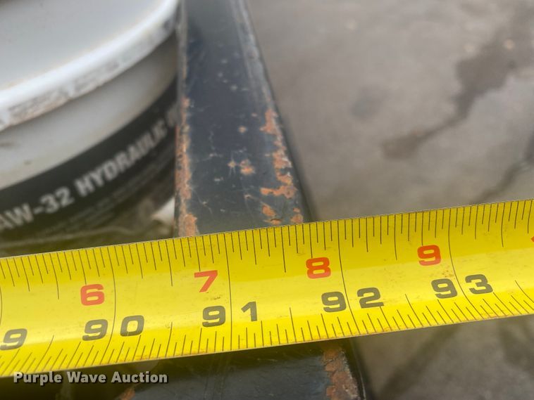 image for item DL6167 2012 Peterbilt 388  flatbed truck with mud mixer