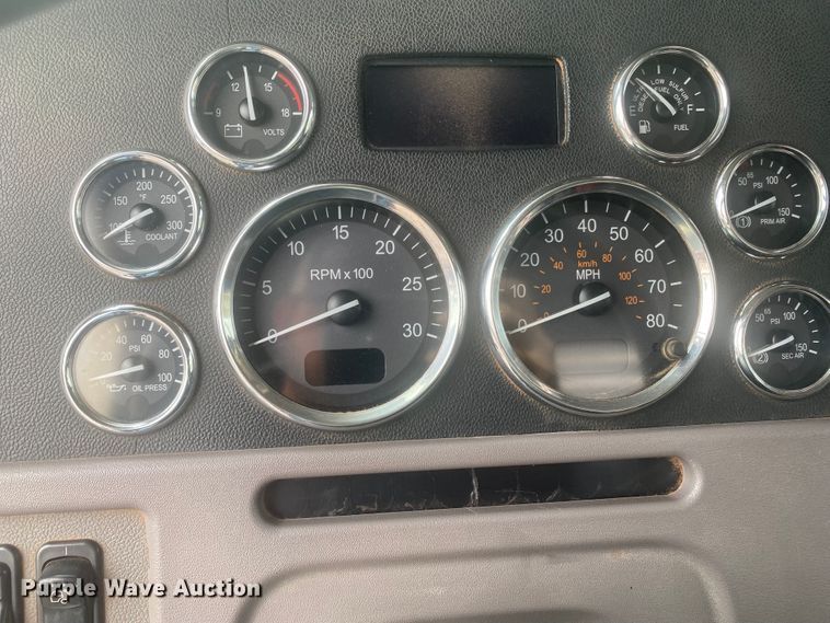 image for item DL6167 2012 Peterbilt 388  flatbed truck with mud mixer