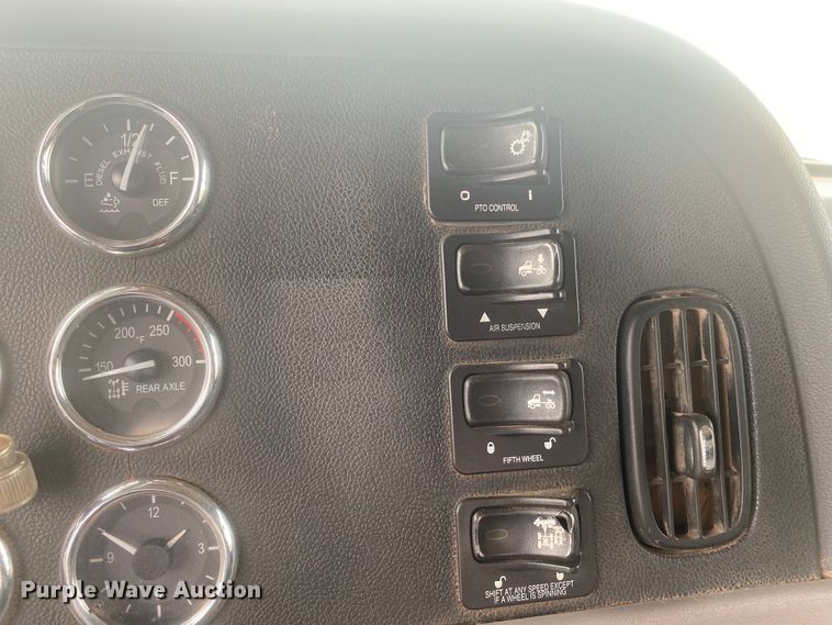 image for item DL6167 2012 Peterbilt 388  flatbed truck with mud mixer