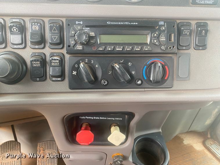 image for item DL6167 2012 Peterbilt 388  flatbed truck with mud mixer