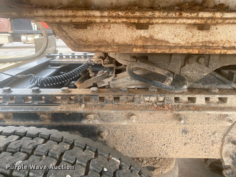 image for item DL6169 2013 Peterbilt 388  semi truck