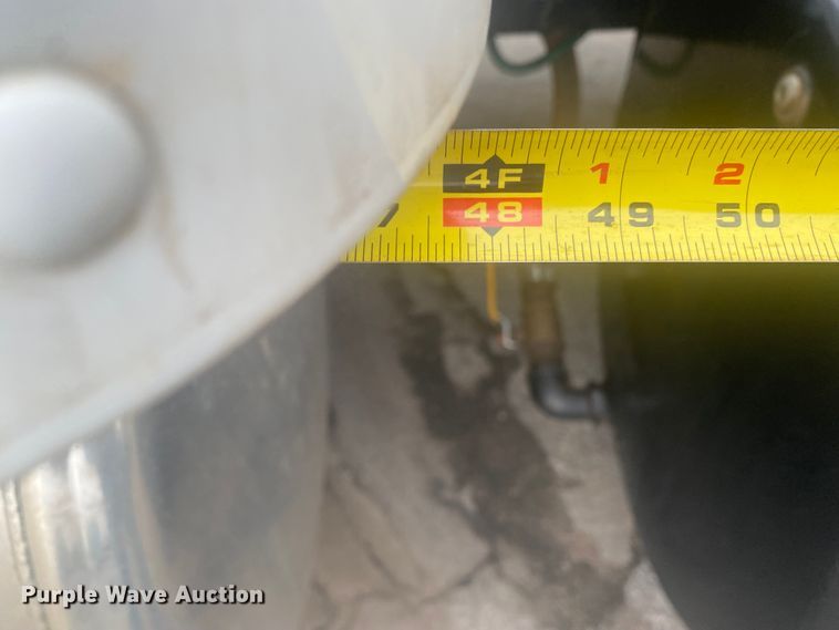 image for item DL6169 2013 Peterbilt 388  semi truck