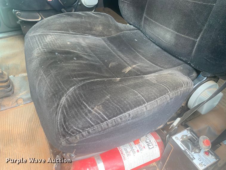 image for item DL6169 2013 Peterbilt 388  semi truck