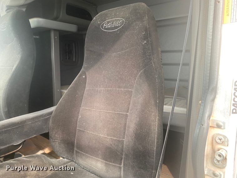 image for item DL6169 2013 Peterbilt 388  semi truck