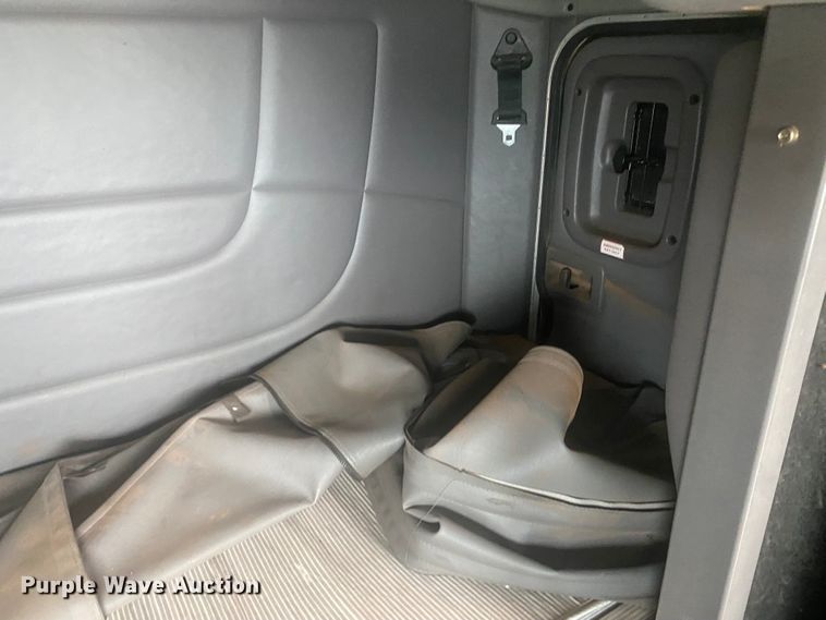 image for item DL6169 2013 Peterbilt 388  semi truck