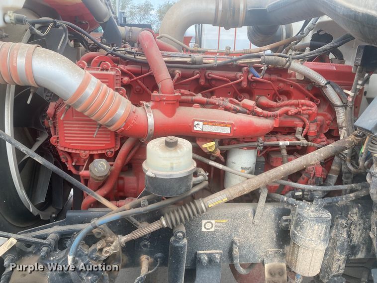 image for item DL6169 2013 Peterbilt 388  semi truck