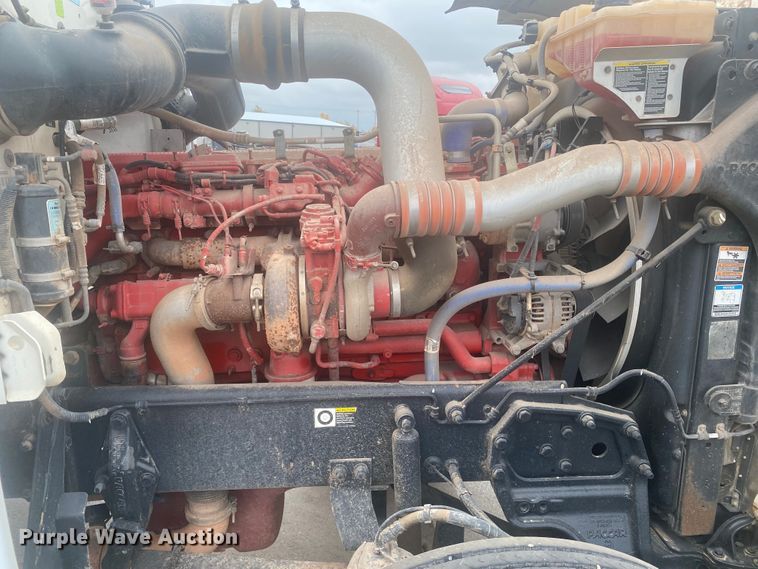 image for item DL6169 2013 Peterbilt 388  semi truck