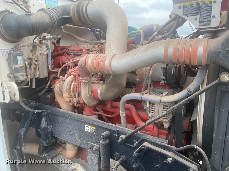 image for item DL6169 2013 Peterbilt 388  semi truck