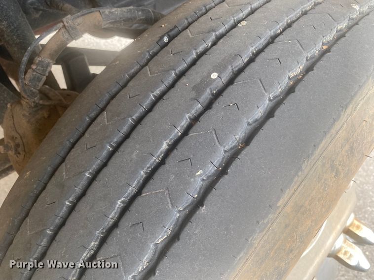 image for item DL6169 2013 Peterbilt 388  semi truck