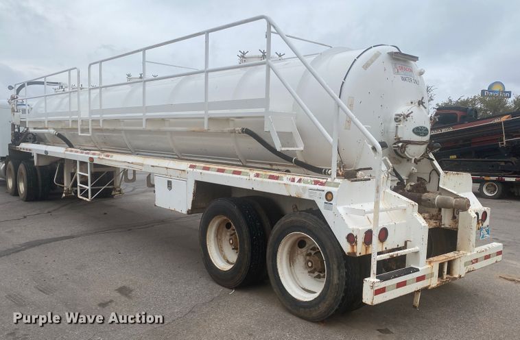 image for item DL6170 2011 Dragon  vacuum trailer