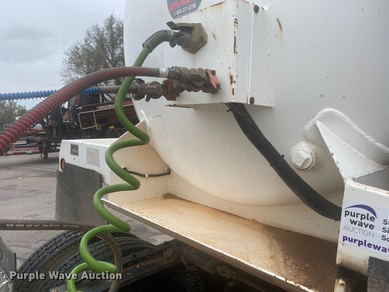 image for item DL6170 2011 Dragon  vacuum trailer