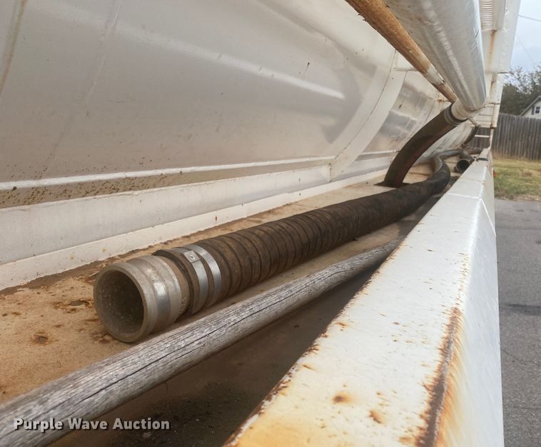 image for item DL6170 2011 Dragon  vacuum trailer