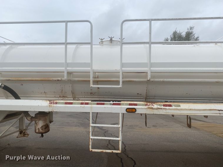 image for item DL6170 2011 Dragon  vacuum trailer