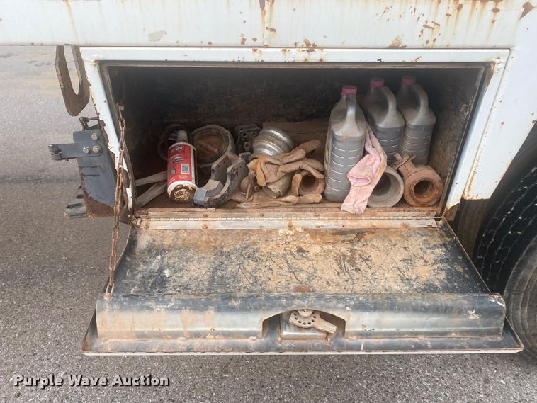 image for item DL6170 2011 Dragon  vacuum trailer