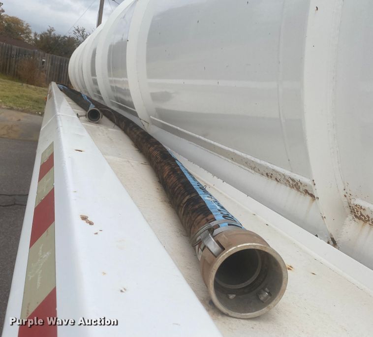 image for item DL6170 2011 Dragon  vacuum trailer