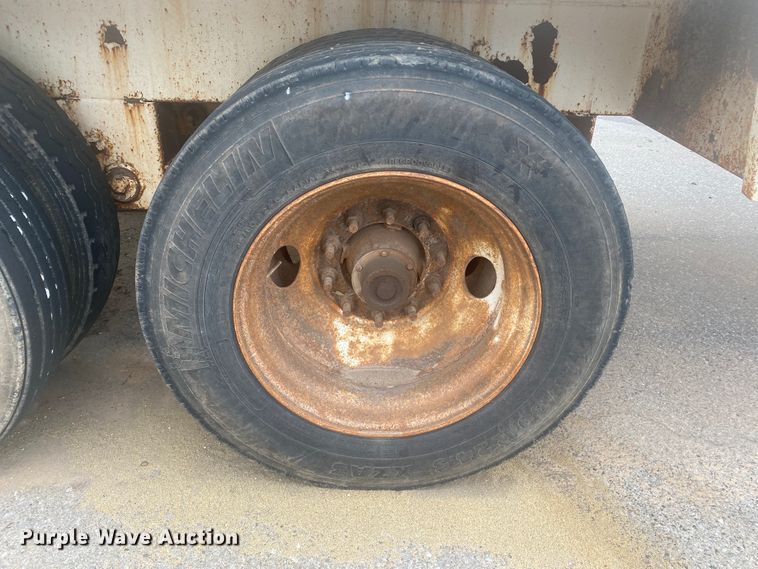 image for item DL6170 2011 Dragon  vacuum trailer