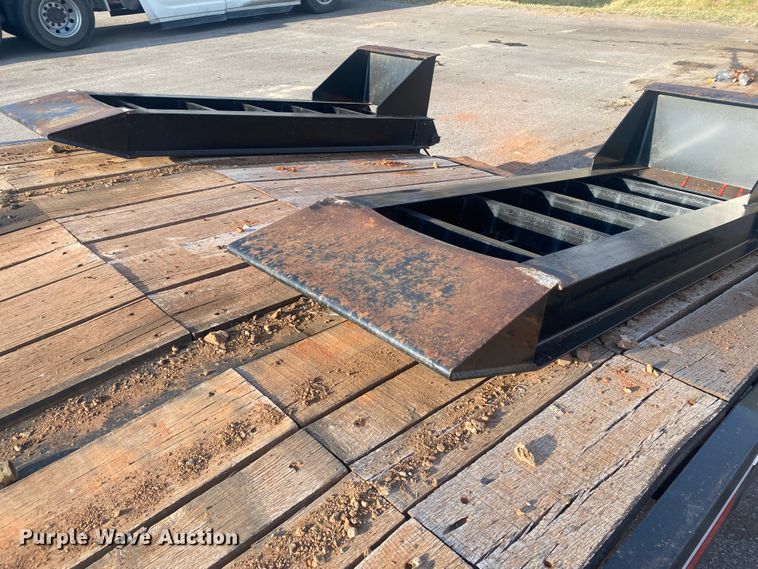 image for item DL6171 2017 Interstate 40DLA  equipment trailer