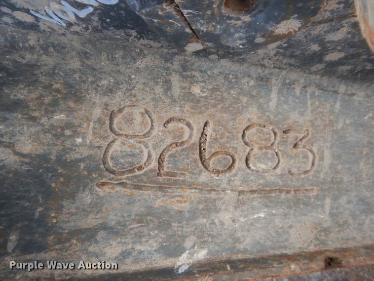 image for item DM0689 Volvo  24" W excavator bucket