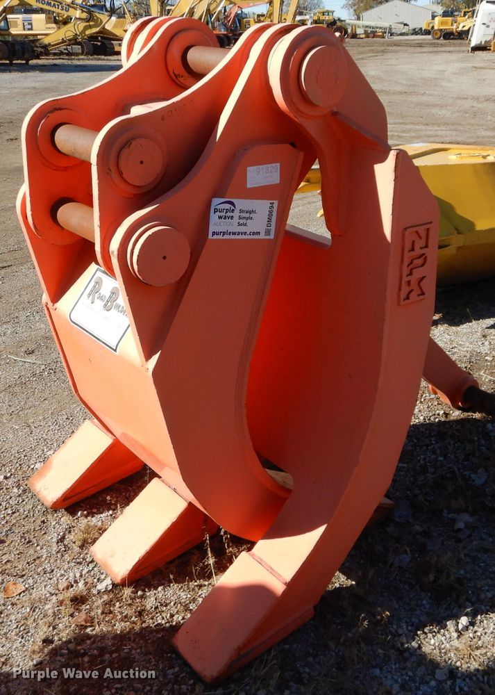 image for item DM0694 NPK GR2530 44.5" W grapple