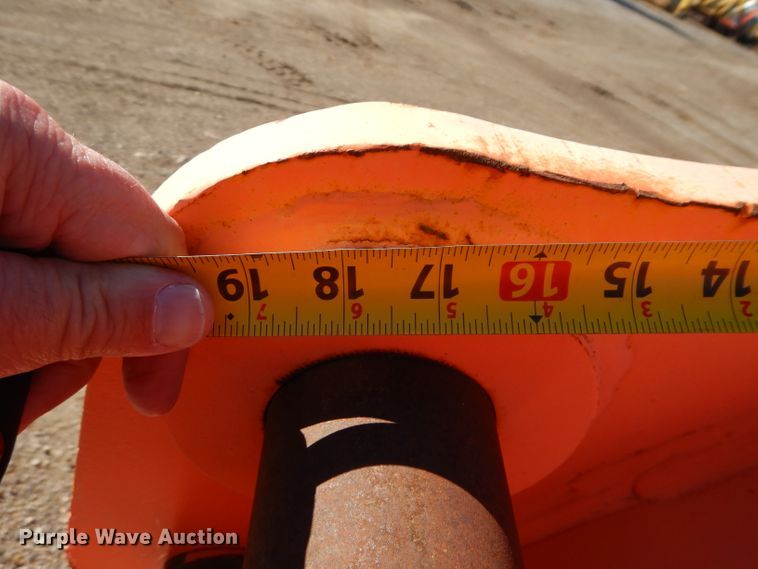 image for item DM0694 NPK GR2530 44.5" W grapple