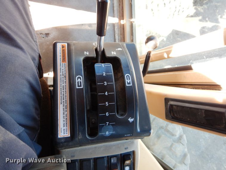 image for item DM0735 2000 Caterpillar 143H  motor grader