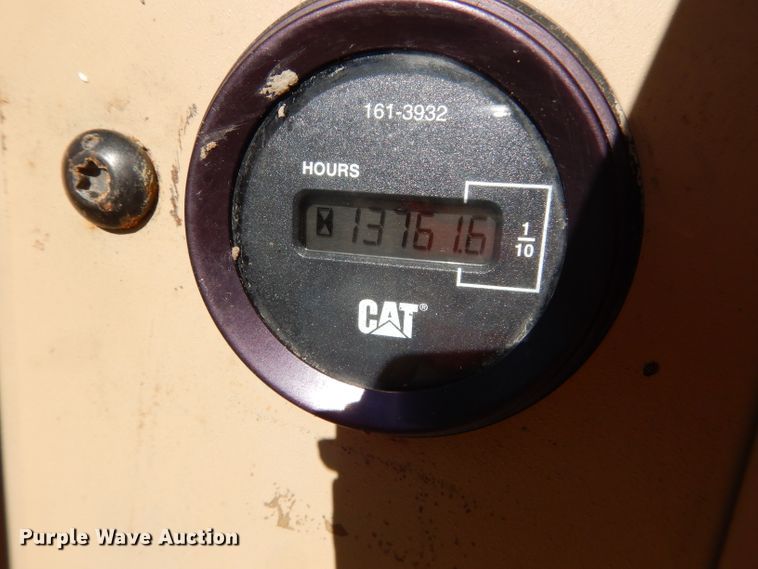 image for item DM0735 2000 Caterpillar 143H  motor grader