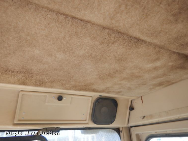 image for item DM0735 2000 Caterpillar 143H  motor grader