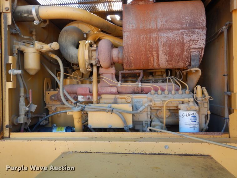 image for item DM0735 2000 Caterpillar 143H  motor grader