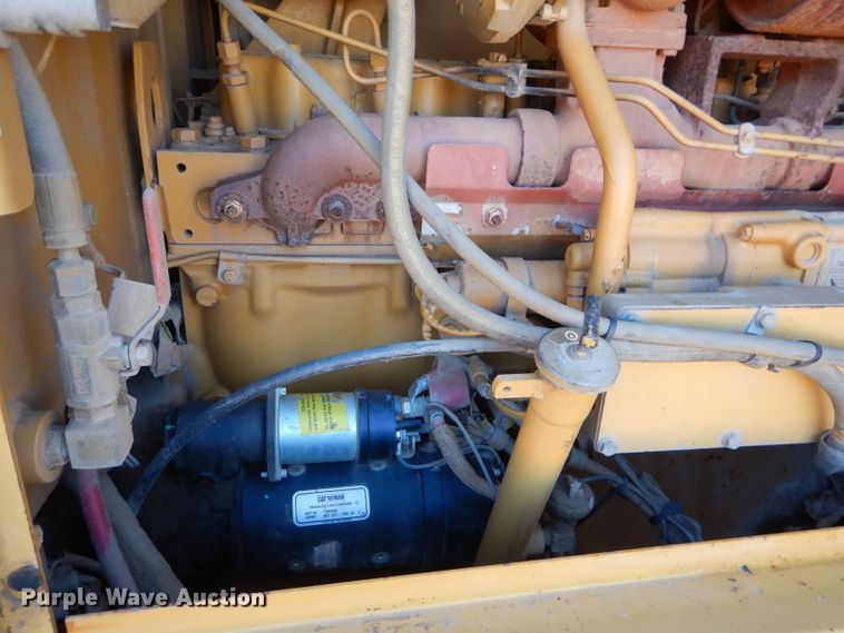 image for item DM0735 2000 Caterpillar 143H  motor grader