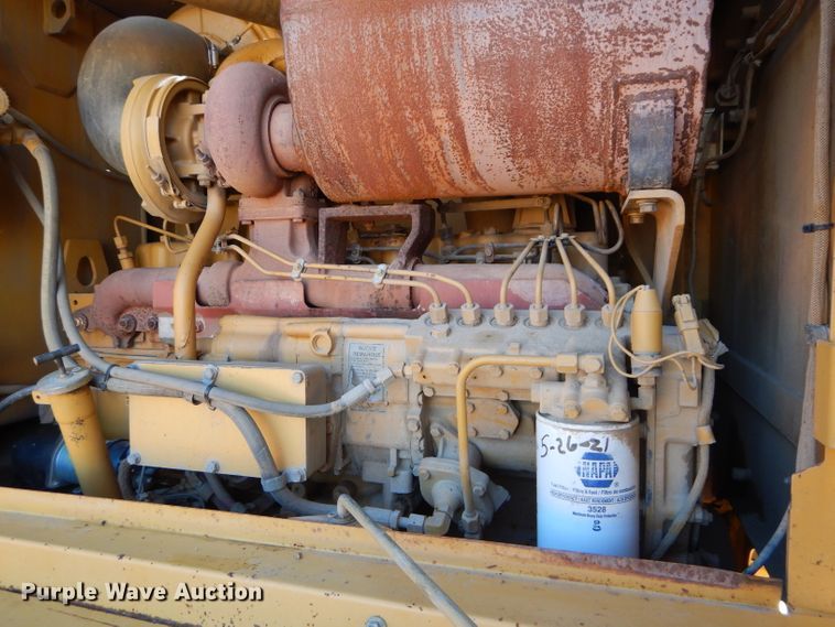 image for item DM0735 2000 Caterpillar 143H  motor grader