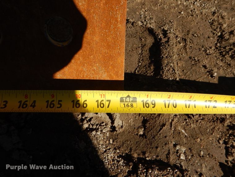 image for item DM0735 2000 Caterpillar 143H  motor grader