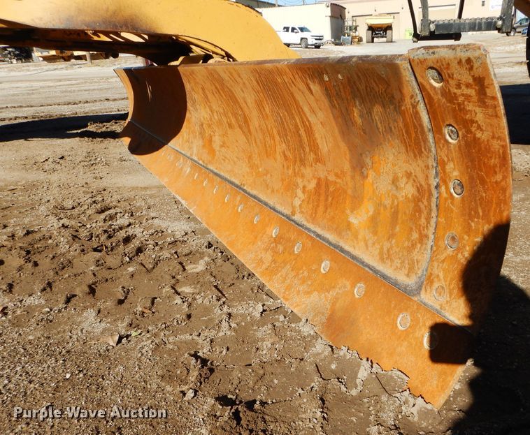 image for item DM0735 2000 Caterpillar 143H  motor grader