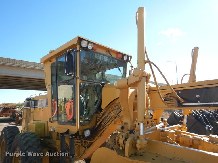 image for item DM0735 2000 Caterpillar 143H  motor grader