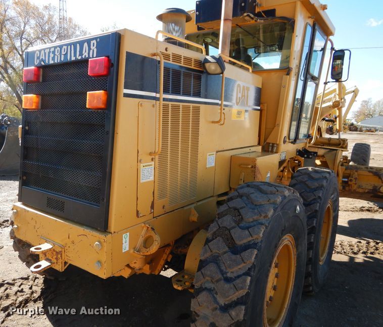 image for item DM0735 2000 Caterpillar 143H  motor grader