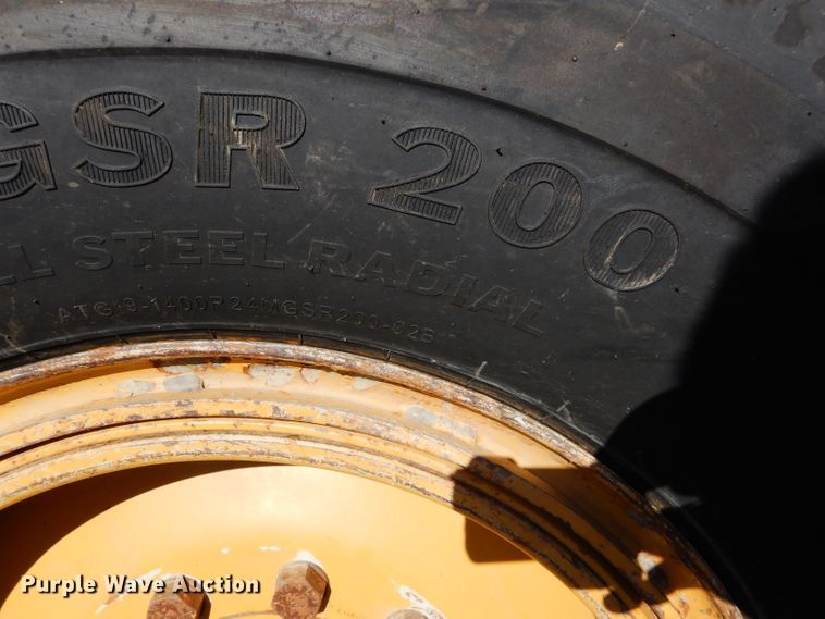 image for item DM0735 2000 Caterpillar 143H  motor grader