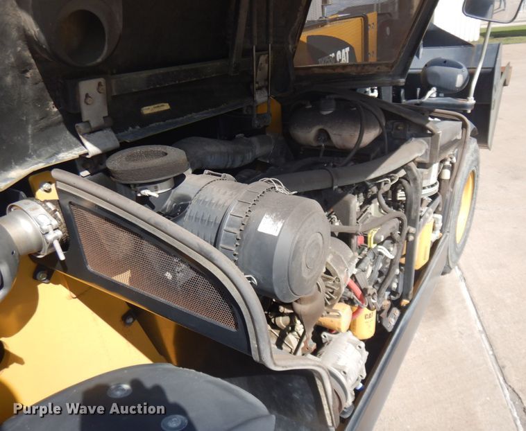 image for item DM5314 2015 Caterpillar TH255C  telehandler