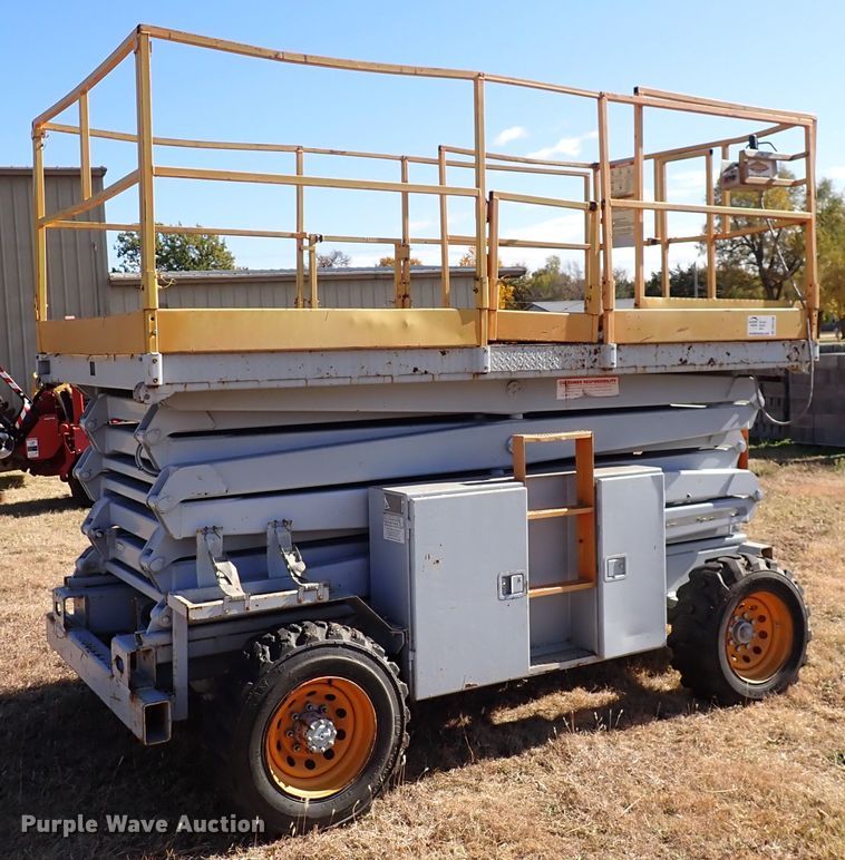 image for item DN2240 1998 Sky Jack 3J 8841  scissor lift