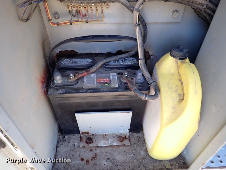 image for item DN2240 1998 Sky Jack 3J 8841  scissor lift