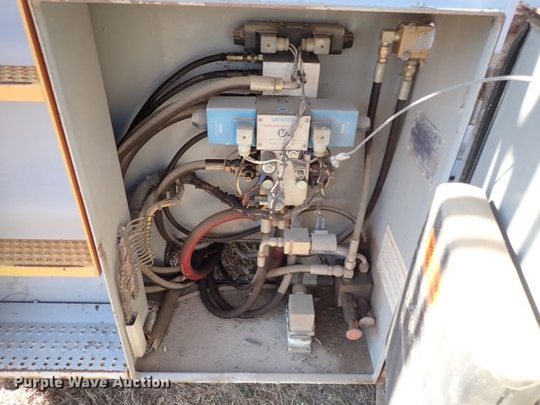 image for item DN2240 1998 Sky Jack 3J 8841  scissor lift