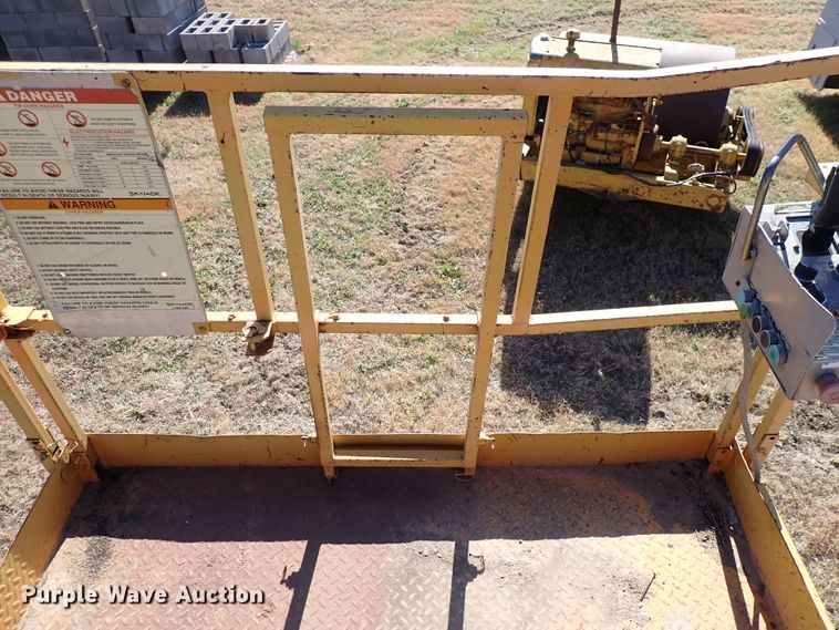 image for item DN2240 1998 Sky Jack 3J 8841  scissor lift