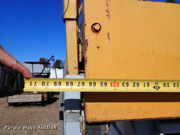 image for item DN2240 1998 Sky Jack 3J 8841  scissor lift