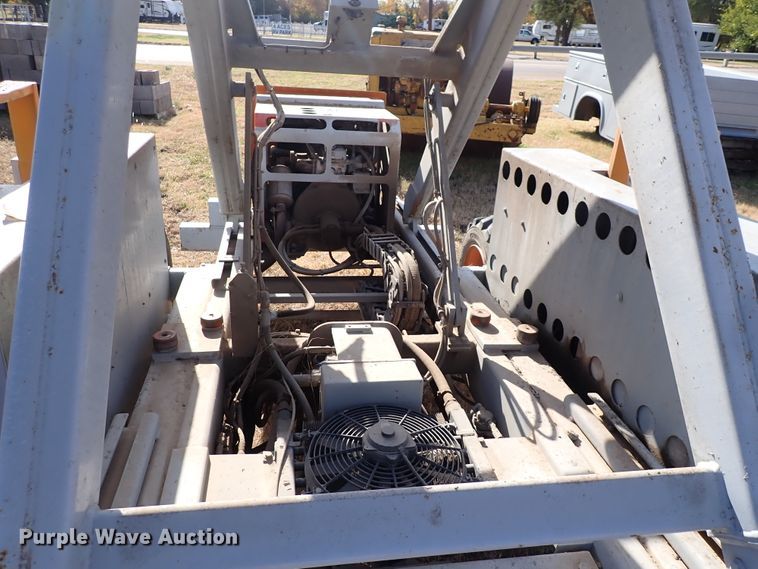 image for item DN2240 1998 Sky Jack 3J 8841  scissor lift