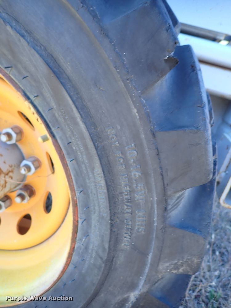 image for item DN2240 1998 Sky Jack 3J 8841  scissor lift